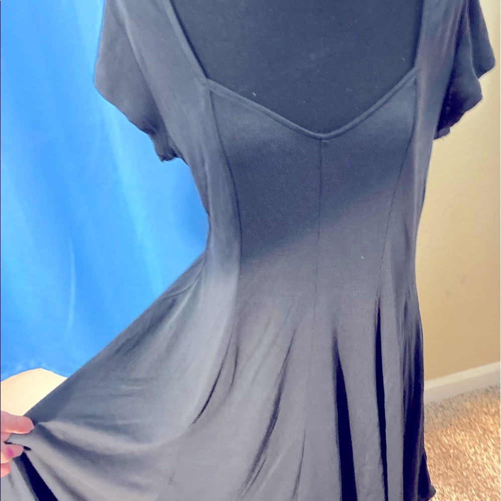 Beautiful women’s black swing dress Mossimo